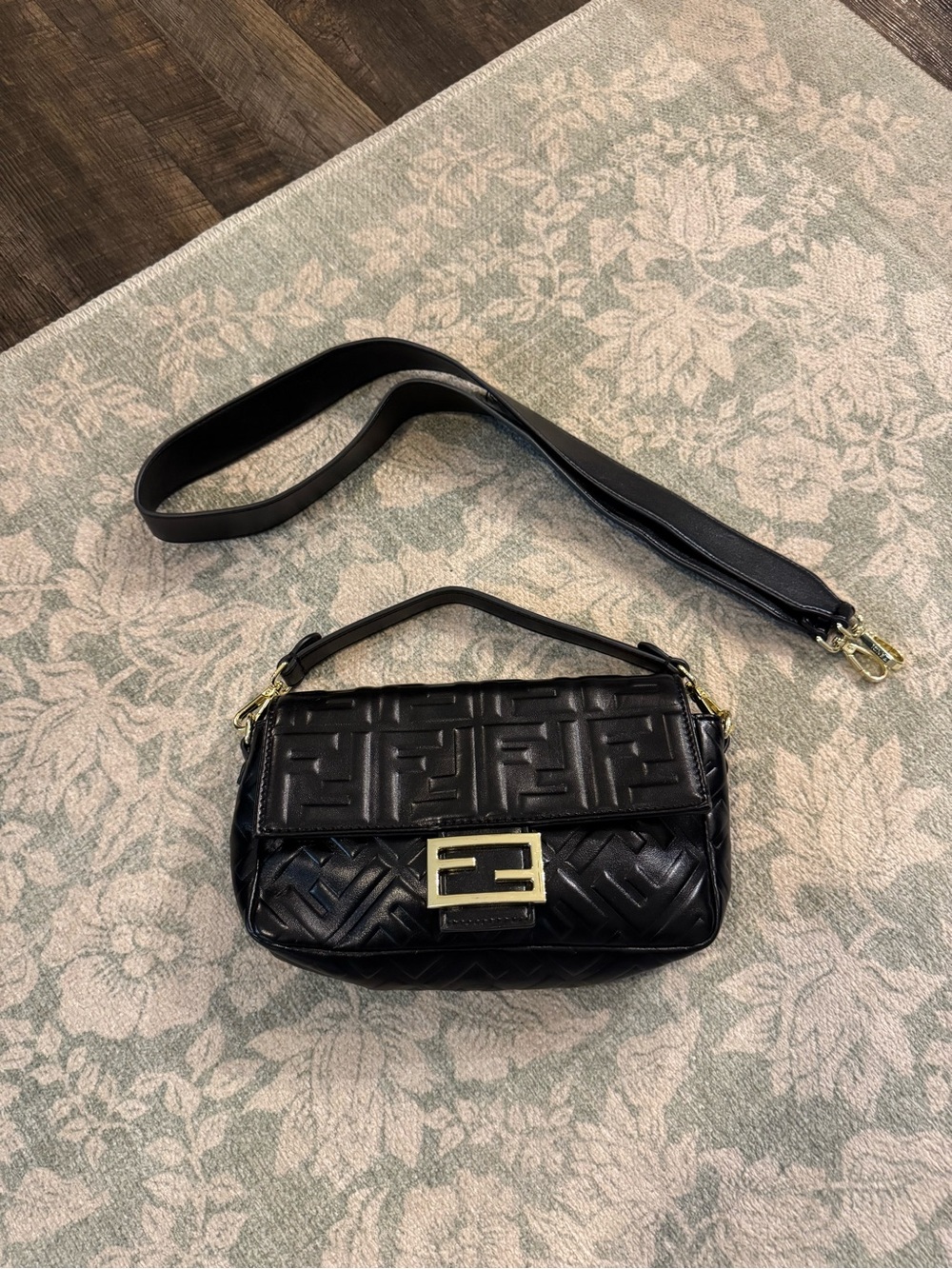 Designer Baguette Bag Purse - Picture 3 of 9